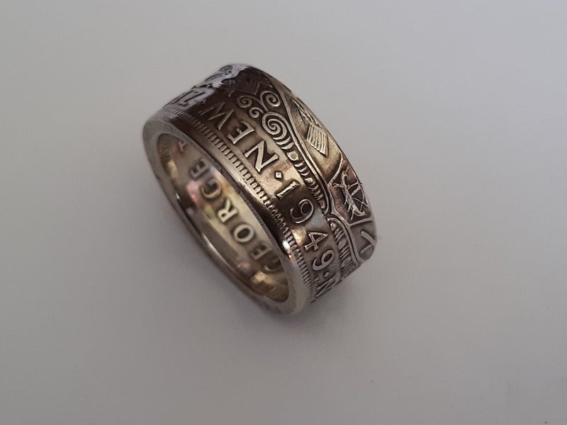 Coin Ring - N.Z. Half Crown. Carousel 1