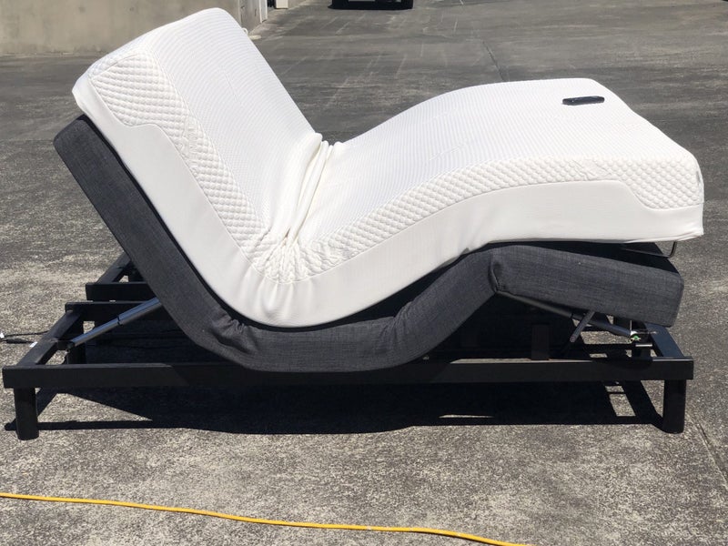 ELECTRIC ADJUSTABLE TEMPUR SUPERKING BED. Carousel 20