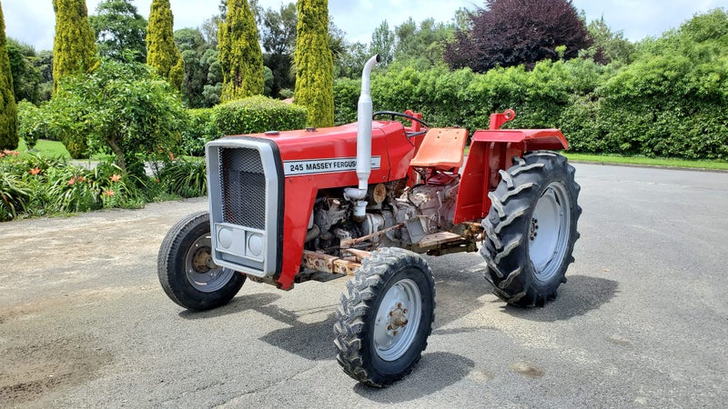 Massey Ferguson 245 Carousel 1