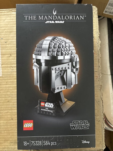 LEGO Star Wars 75328 - The Mandalorian Helmet ~RETIRED~! Carousel 1