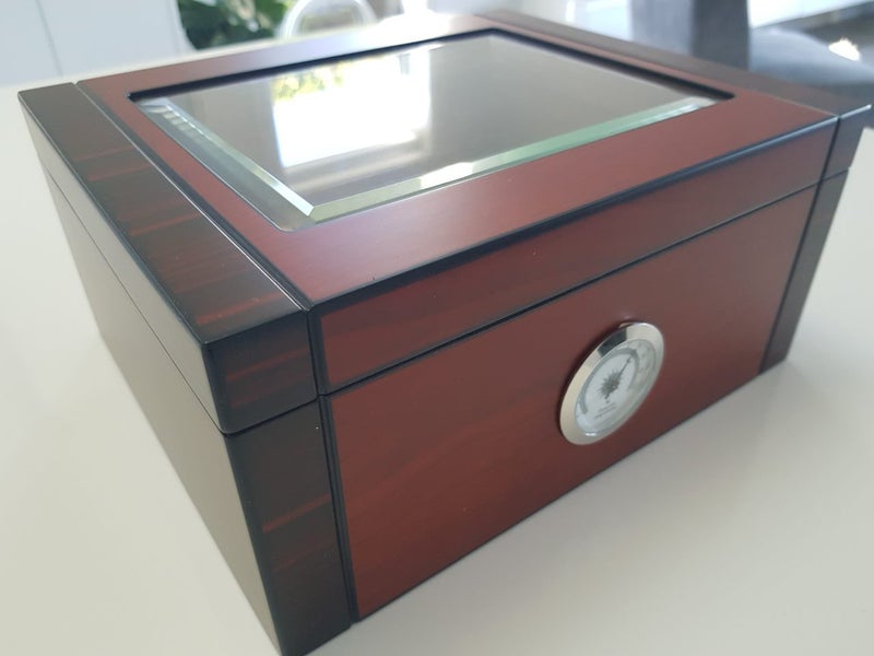 Glass Top Cigar Humidor Carousel 9