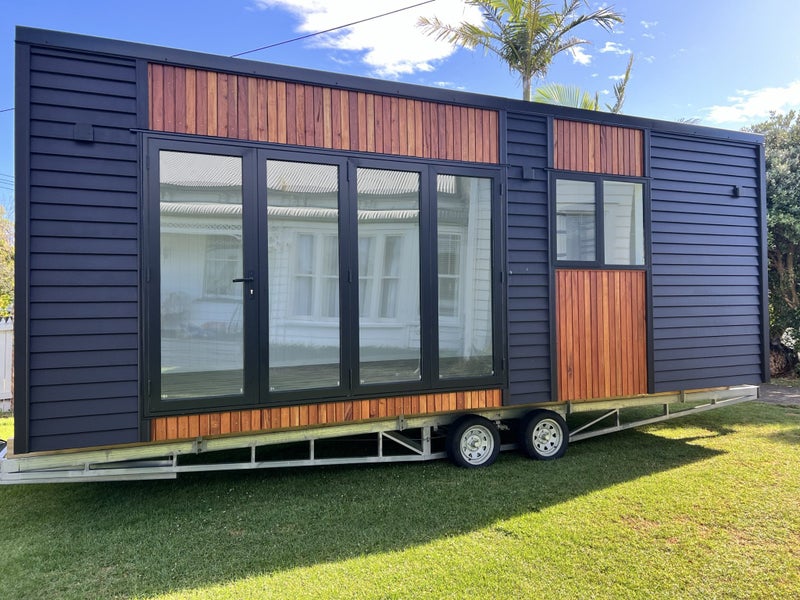 7.2M X 3M Luxury Living High End Mahogany Self Contained Cabin Carousel 1