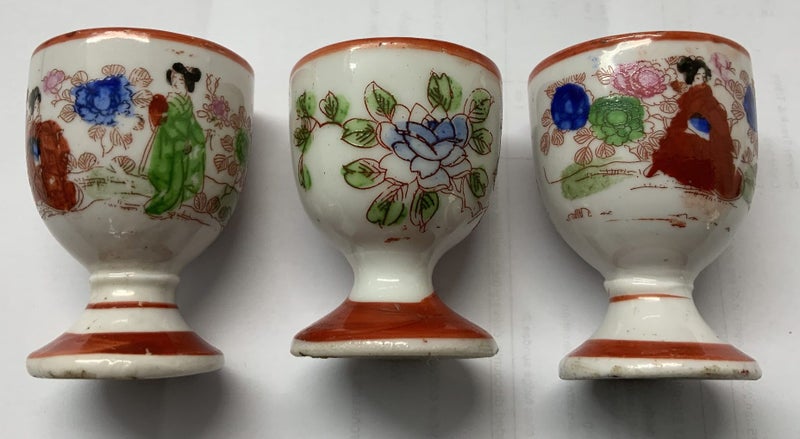 KUTANI SAKI CUPS X 3 = THICK HAND PAINTING = LATE 19th CENTURY Carousel 2