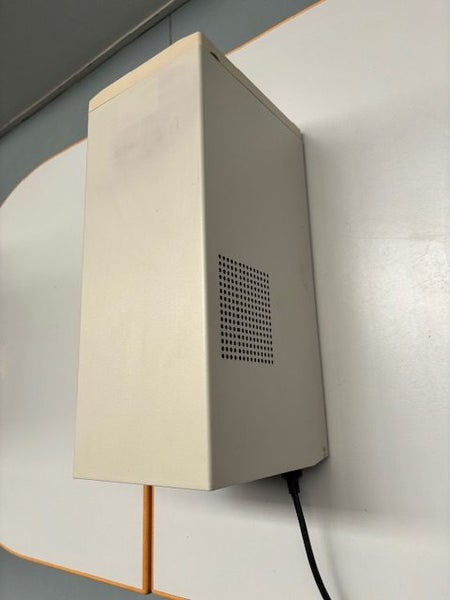 APC Smart-UPS V/S 1400 Carousel 3