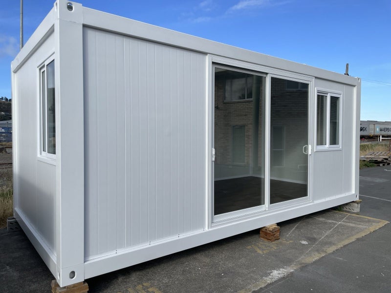 Standard Cabin 3m x 6m with kitchenette and bathroom! Carousel 2