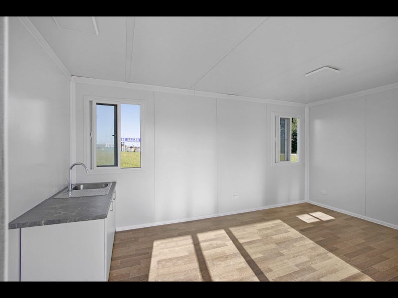 Standard Cabin 3m x 6m with kitchenette and bathroom!62967362443649113