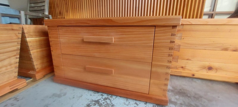 Dovetail redwood outdoor seat/set of drawers Carousel 1