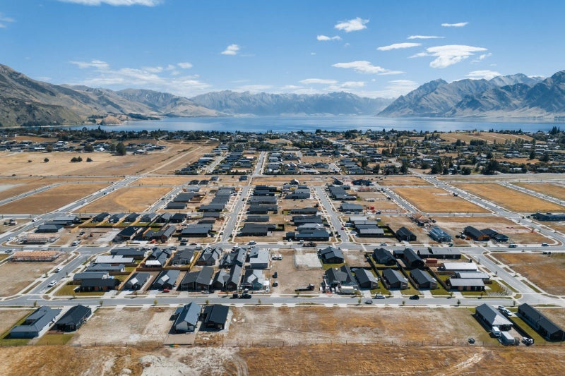 Property Valuation for 12 Longview Drive, LAKE HAWEA Trade Me