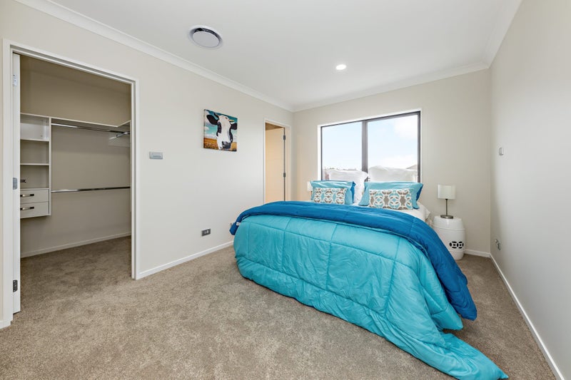 Flat Bush, 2 bedrooms64757439496577112