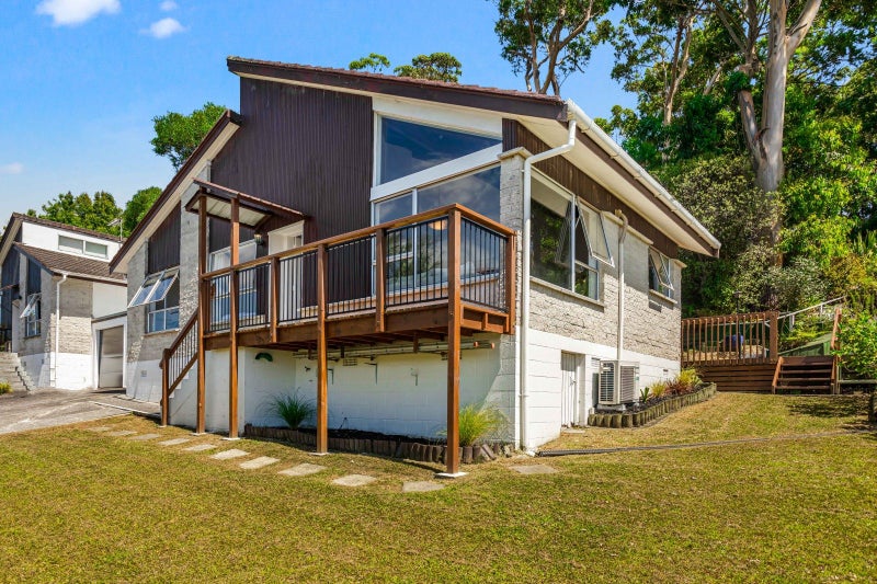 2/38 Ravenwood Drive, Forrest Hill, North Shore City, Auckland