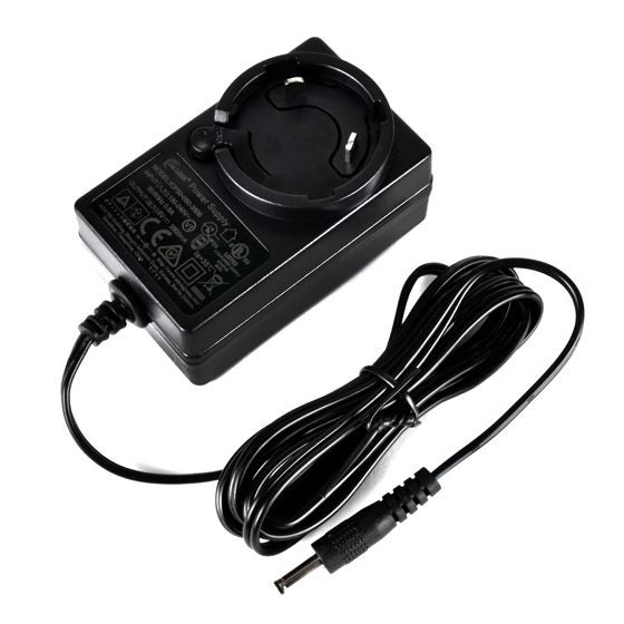 SilverStone EP03B Smart Four Port USB3.0 Hub/Fast Charging & Power LED Meter Carousel 5