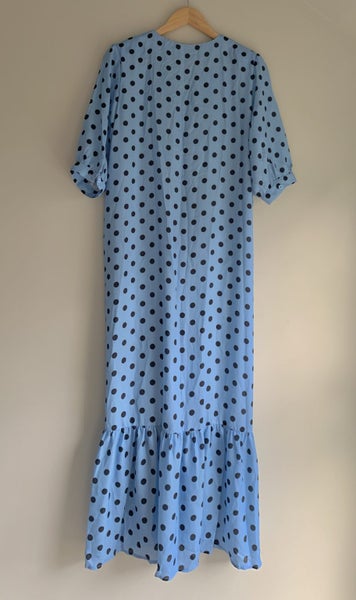 Short-sleeved dress Carousel 2