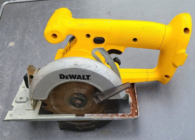 X2 Dewalt Circular Saw Carousel 4