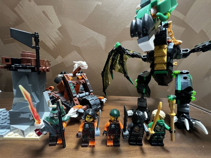 Lego 70593 Ninjago ~ The Green NRG Dragon *Retired Set* Carousel 2