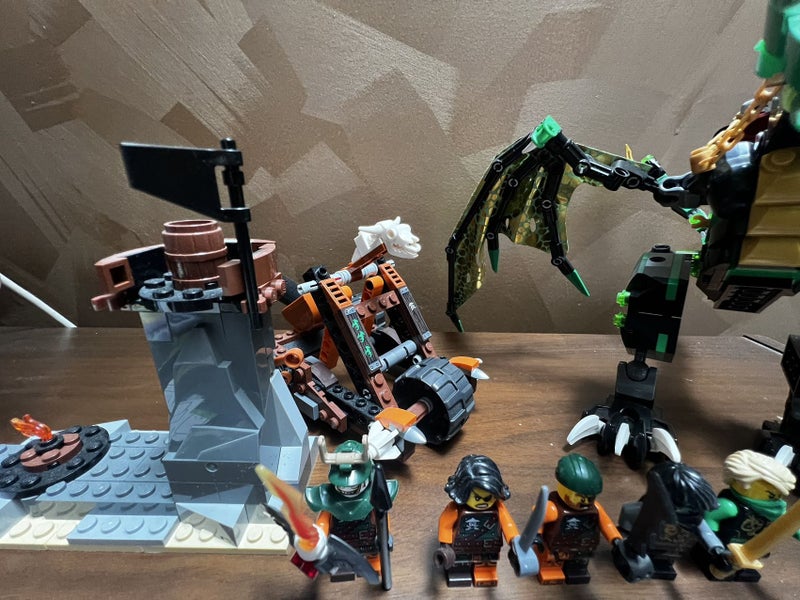 Lego 70593 Ninjago ~ The Green NRG Dragon *Retired Set* Carousel 4