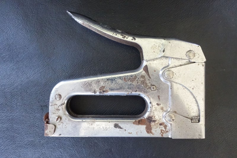 Arrow Fastener T250 Staple Gun (SKU A5) Carousel 1