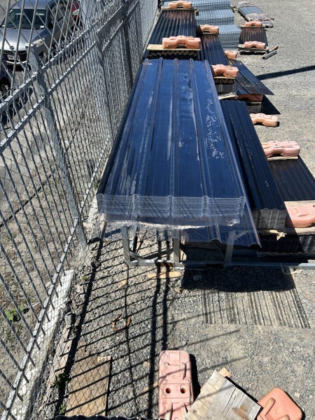 Polycarbonate Roofing Sheet 3.6m Length - - Colour Clear Carousel 5