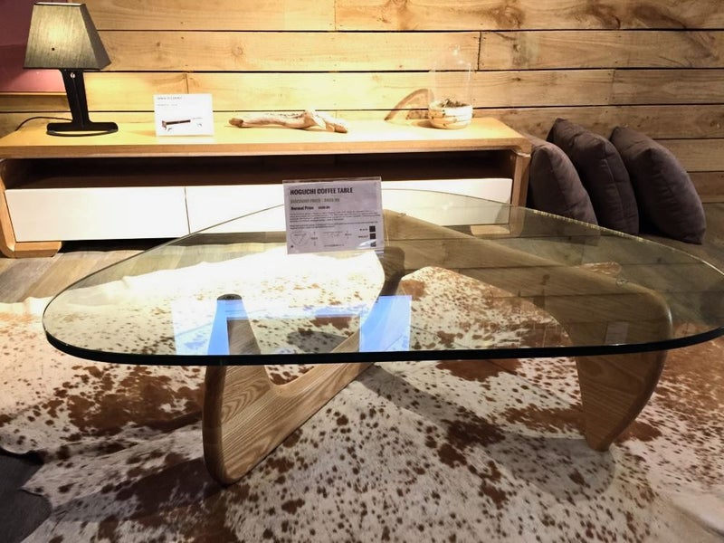 Noguchi coffee table in Ash Carousel 2