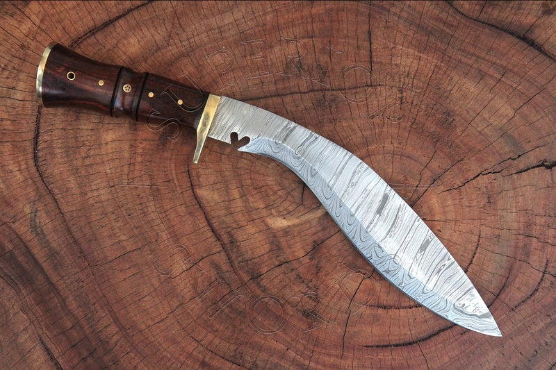 Vega - Khukuri - Damascus Carousel 1