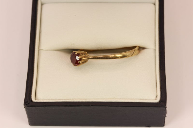 9ct Red Tourmaline ring Carousel 2