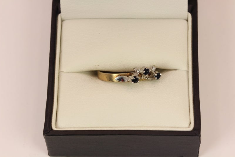 9ct Sapphire & Diamond ring Carousel 2