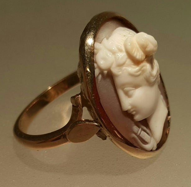 Antique Large 9ct Gold High Relief Cameo Ring, 8grams Carousel 1