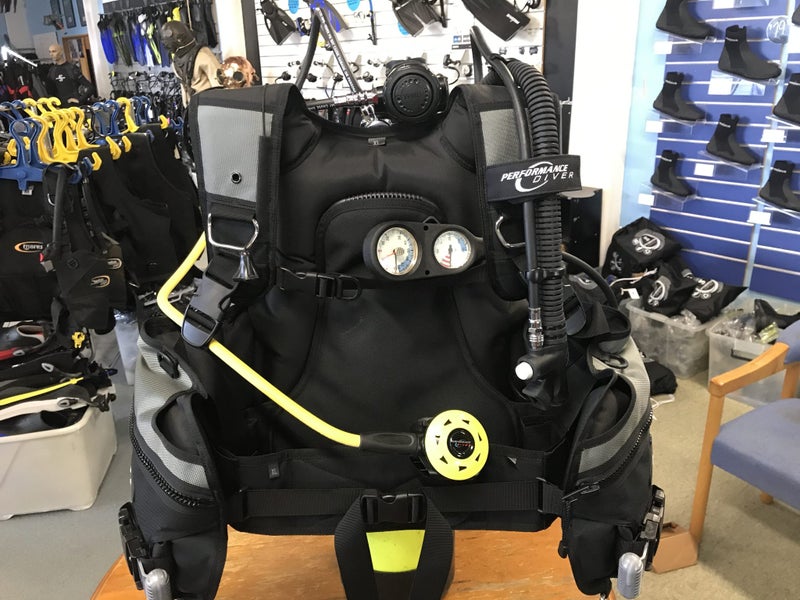 ### WEIGHT INTEGRATED SCUBA SET with STEEL TANK $1699 ### Carousel 1