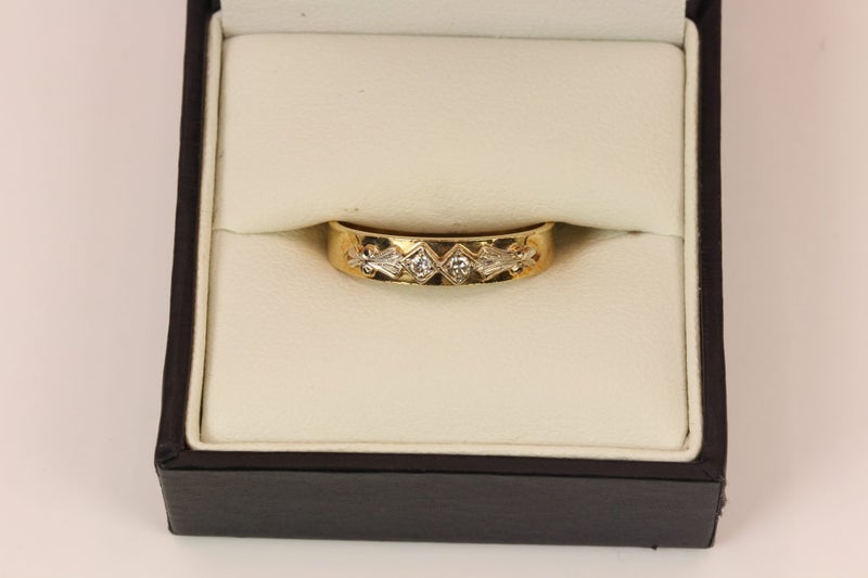 9ct Dual Diamond ring Carousel 1
