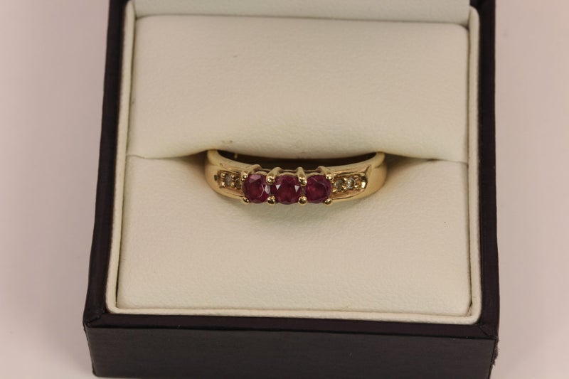 9ct Tourmaline & Diamond ring Carousel 1
