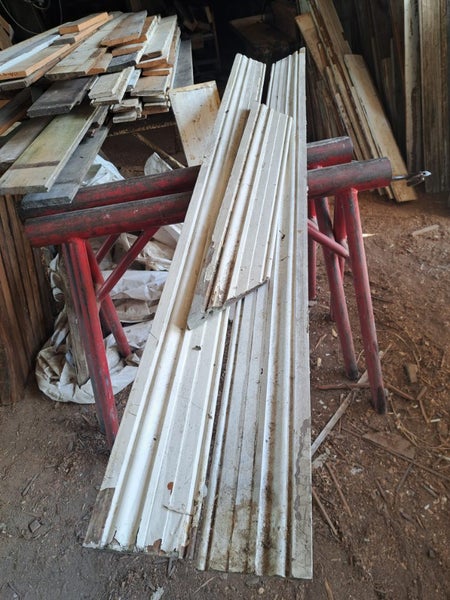 Kauri Architrave Carousel 1