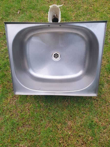 S/S tub sink Carousel 1