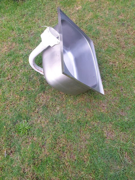 S/S tub sink Carousel 2
