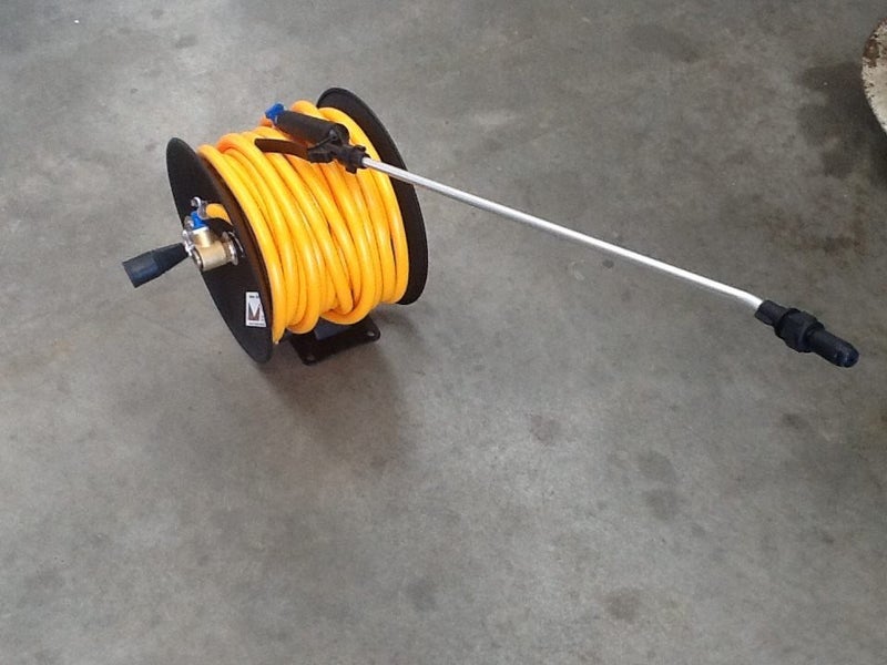 Hose Reel with 15mtrs x 8mm Spray Hose Carousel 1