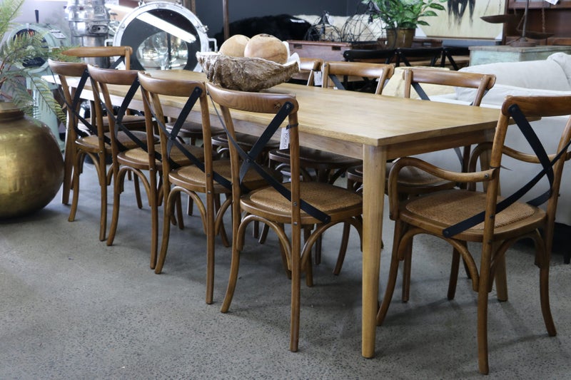 Solid American Oak Fabia Contemporary Styling Dining Table Carousel 2