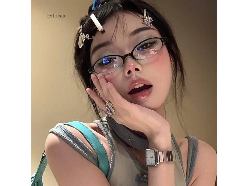 Japan Spicy Girl Glasses Frame Women Lovely INS No Makeup Plain Glasses Men Carousel 2