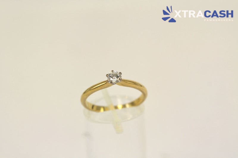 18ct Yellow Gold and White Gold Diamond Ring Carousel 1