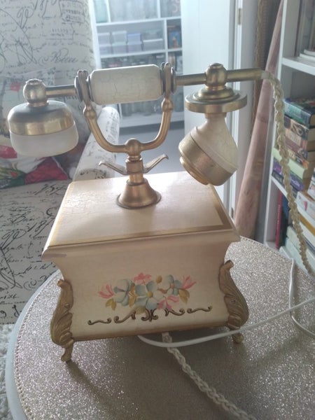 ITALIAN ANTIQUE STYLE PHONE Carousel 4