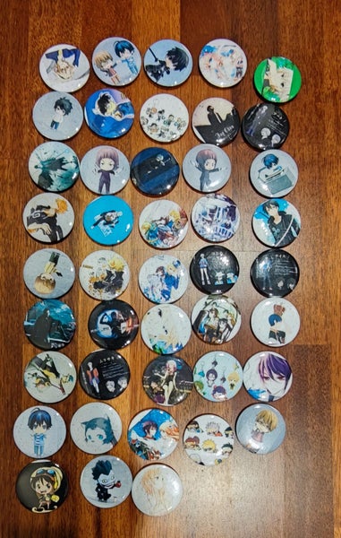 pin badge Carousel 1