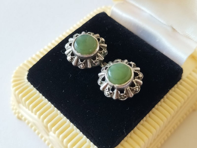 STERLING SILVER, MARCASITE & JADE VINTAGE EARRINGS Carousel 1
