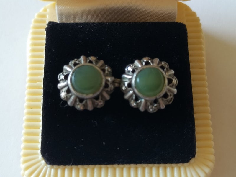 STERLING SILVER, MARCASITE & JADE VINTAGE EARRINGS Carousel 2