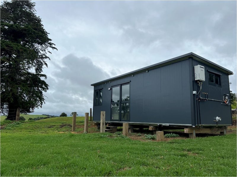 7.0x2.7m self contained cabin Carousel 1