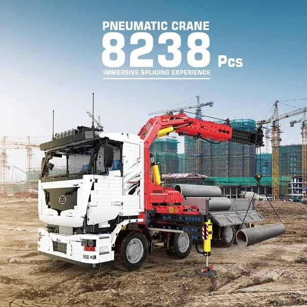 Red & White Pneumatic Crane Truck - 8239 piece - MouldKing: Technical - RC Model Carousel 2