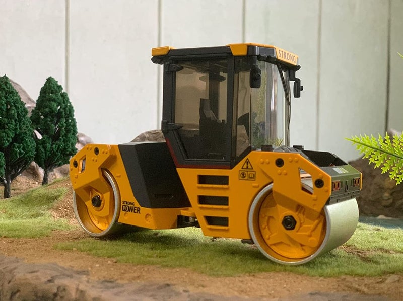 Die-cast Road Roller Model Scale, 1:50, Metal, Huina 1724 Carousel 1