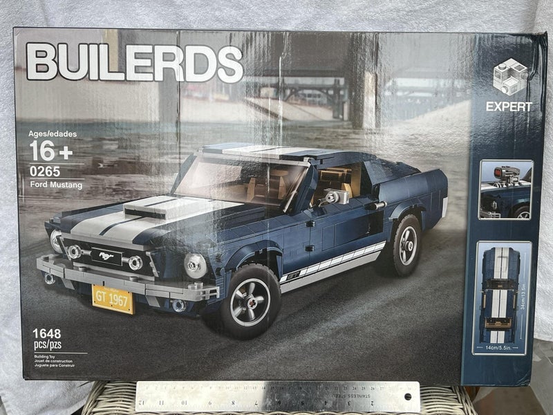 BUILERDS Creators Ford Mustang Set 1680 pcs Carousel 1