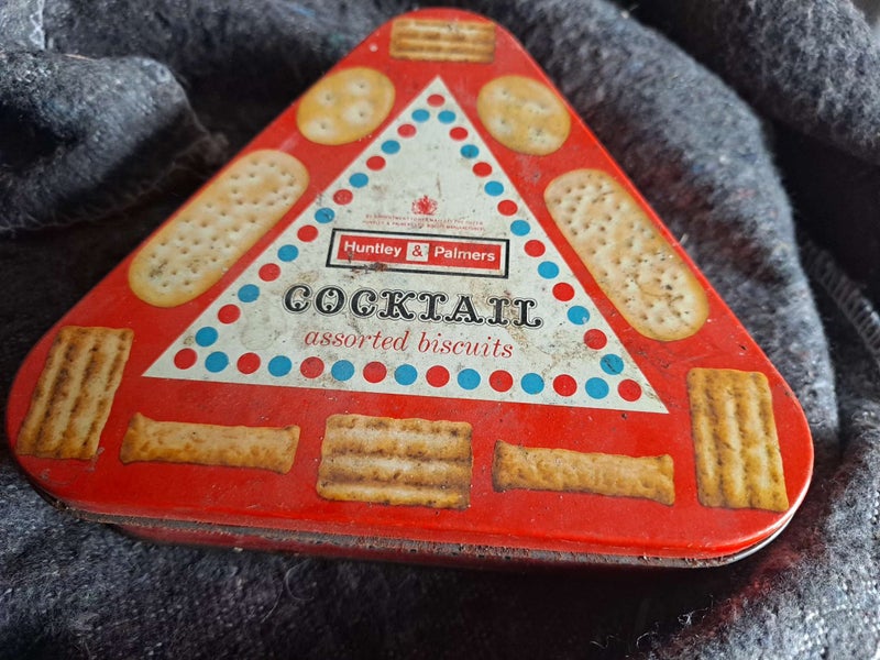 Triangular biscuit tin - Huntley & Palmers Carousel 1