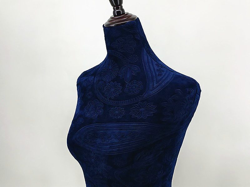 HALF BODY MANNEQUIN WOODEN STAND VELVET SURFACE Carousel 2