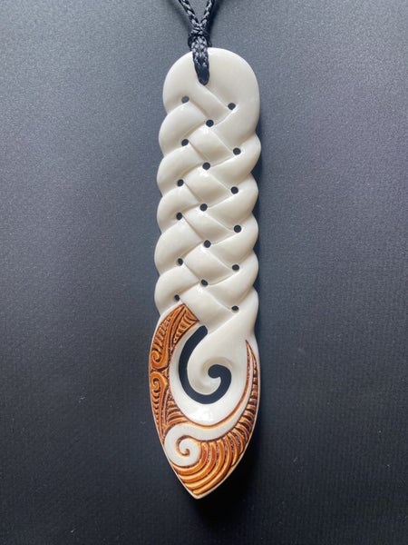 XLARGE KORU MATAU HOOK BONE PENDANT Carousel 2