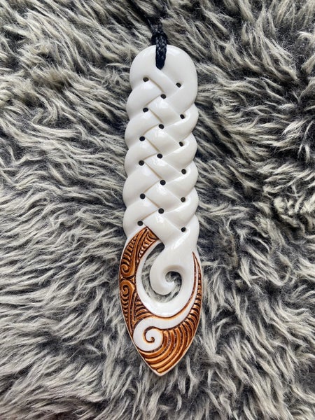 XLARGE KORU MATAU HOOK BONE PENDANT Carousel 9