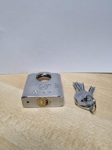 Anti theft Heavy Duty Hard Steel Key Padlock with 3 Unique Keys L Size Carousel 2