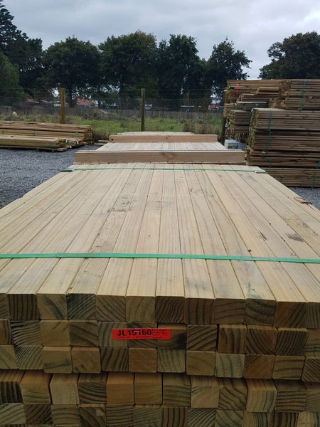 1.2m x 45x45 H3.2 Balustrade / Fence Batten Carousel 2